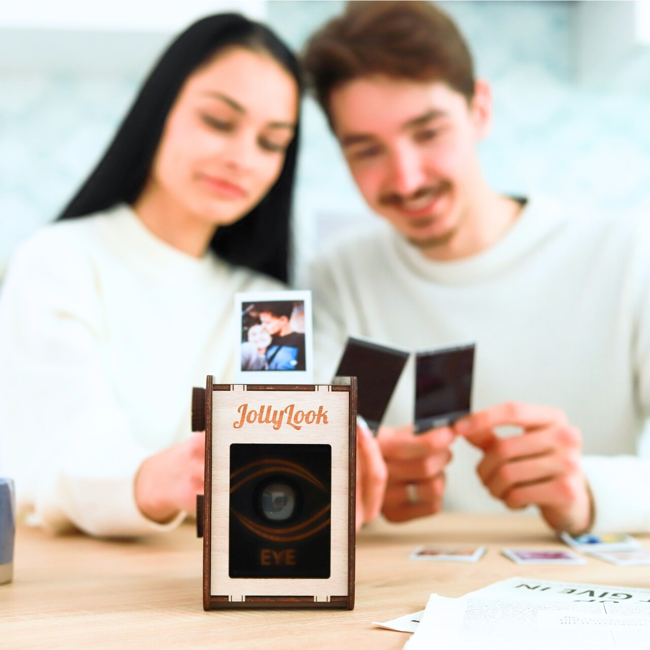 EYE: Vintage Instant Photo Printer for Smartphones | Eco-Friendly, No Battery Needed, Compatible with Instax Mini Film (Not Included) | Portable & Retro Printer for Fun Analog Memories
